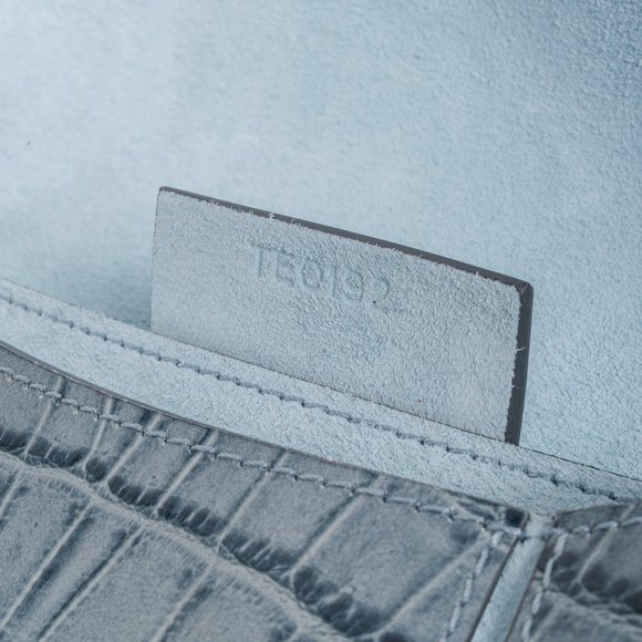 Givenchy Aqua Blue Crocodile Embossed Leather Antigona Clutch - Picture 10 of 10